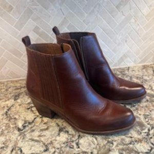 FRYE Women's Alton Chelsea Boot, Cognac, 9 M US